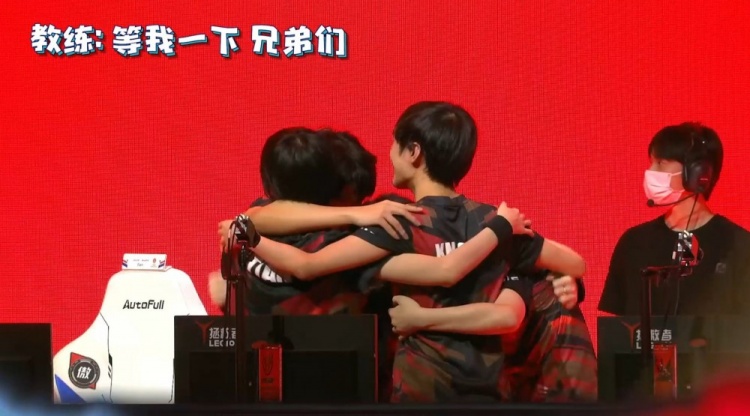 似批评的传 似批评的传